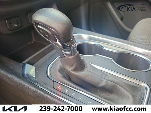 Used 2021 Chevrolet Traverse LT FWD image 30