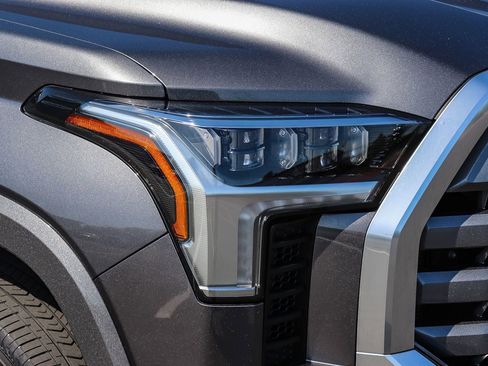 Used 2024 Toyota Tundra Limited AWD/4WD image 12