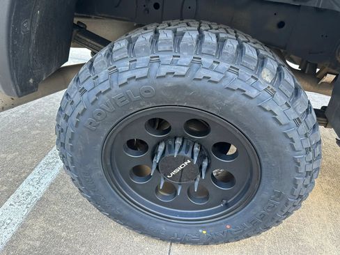 Used 2018 RAM 3500 Tradesman w/ Chrome Appearance Group AWD/4WD image 10