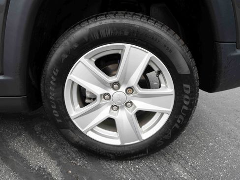 Used 2022 Jeep Compass Latitude w/ Sun and Sound Group FWD image 29
