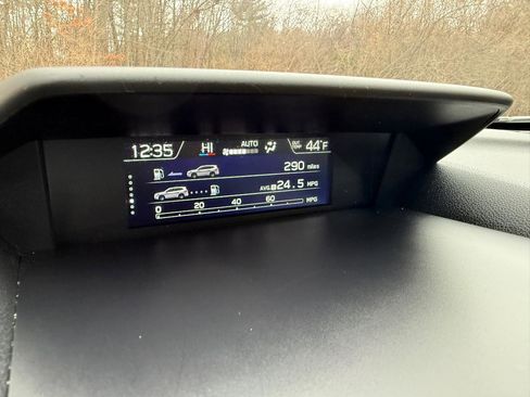 Used 2019 Subaru Forester Premium image 21