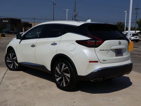 Used 2023 Nissan Murano SL image 2
