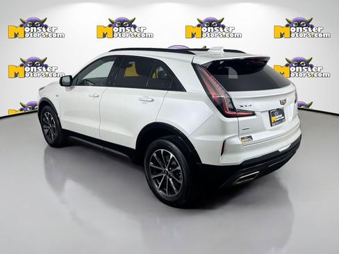 Used 2024 Cadillac XT4 Sport w/ Technology Package image 7