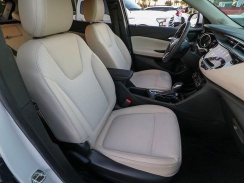 Used 2022 Buick Encore GX Select image 22