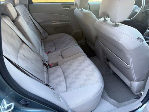 Used 2010 Subaru Forester 2.5X Premium image 10