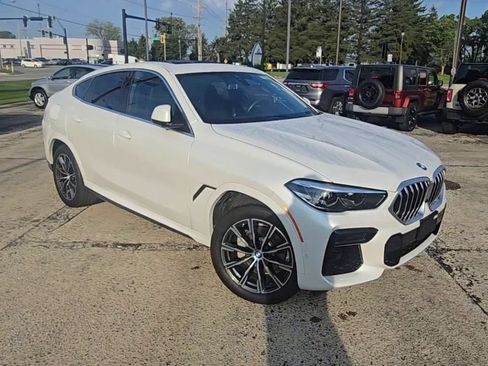 Used 2022 BMW X6 xDrive40i AWD/4WD image 2