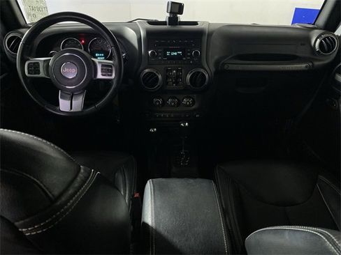 Used 2017 Jeep Wrangler Unlimited Sport image 22