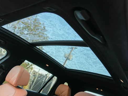 Certified 2023 BMW X7 xDrive40i w/ Premium Package image 11