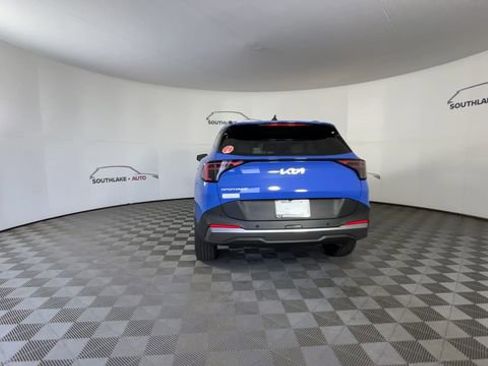 Certified 2026 Kia Sportage EX w/ EX Panorama Roof Package image 7