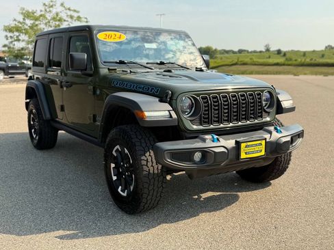Used 2024 Jeep Wrangler Unlimited Rubicon 4xe AWD/4WD image 4
