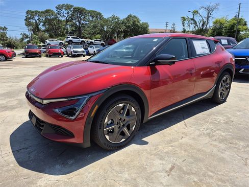 New 2025 Kia EV6 Light w/ Light LR Technology Package image 4