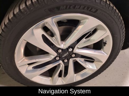 Used 2018 Lincoln MKX Reserve w/ Lincoln MKX Climate Package image 2