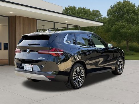 Used 2025 BMW X3 xDrive30i w/ Premium Package image 8