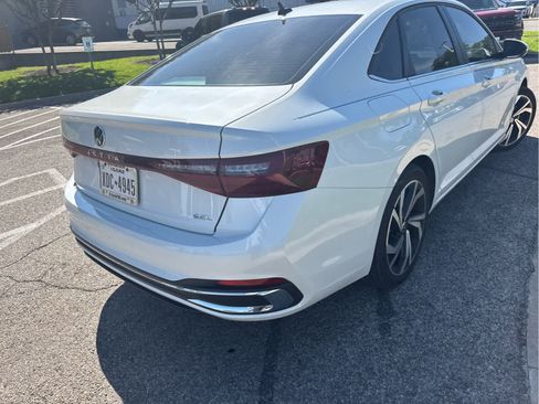 Used 2025 Volkswagen Jetta SEL FWD image 6