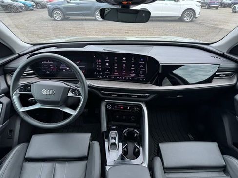 Certified 2025 Audi Q5 Premium Plus w/ Premium Plus AWD/4WD image 15
