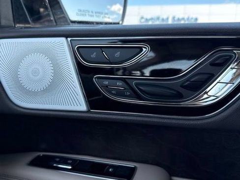 Used 2023 Lincoln Navigator Reserve AWD/4WD image 28