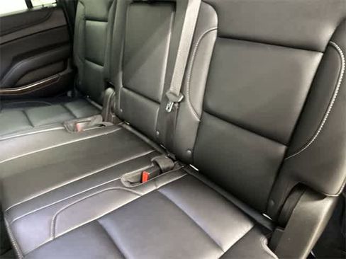 Used 2019 Chevrolet Suburban LT image 11