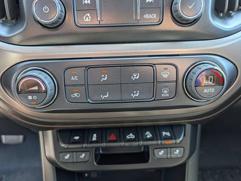 Used 2022 GMC Canyon AT4 w/ Trailering Package AWD/4WD image 8
