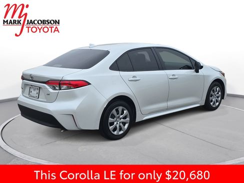 Used 2023 Toyota Corolla LE FWD image 9