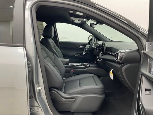 New 2026 Chevrolet Equinox LT w/ Convenience Package II AWD/4WD image 14