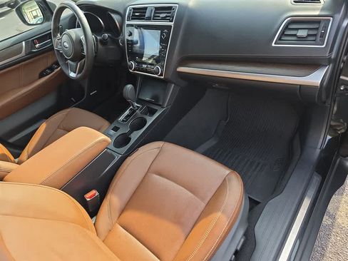 Used 2019 Subaru Outback 2.5i Touring AWD/4WD image 11