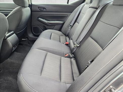 Used 2025 Nissan Altima 2.5 SV FWD image 17