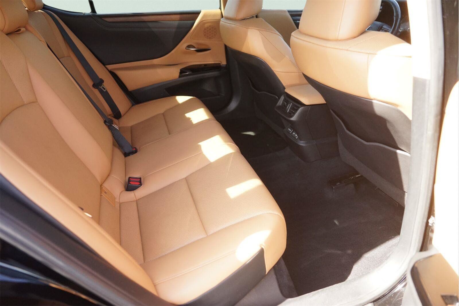 Used 2022 Lexus ES 350 w/ Premium Package FWD image 16