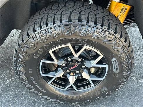Certified 2026 GMC Canyon AT4X AWD/4WD image 36