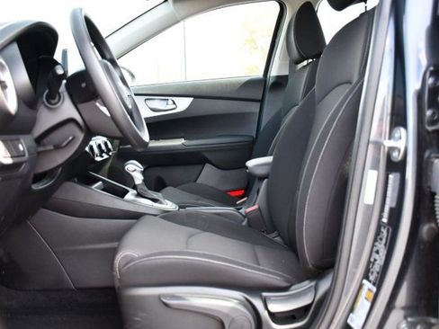 Used 2024 Kia Forte LX image 11