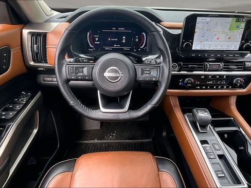 Used 2024 Nissan Pathfinder Platinum w/ Cargo Package image 8