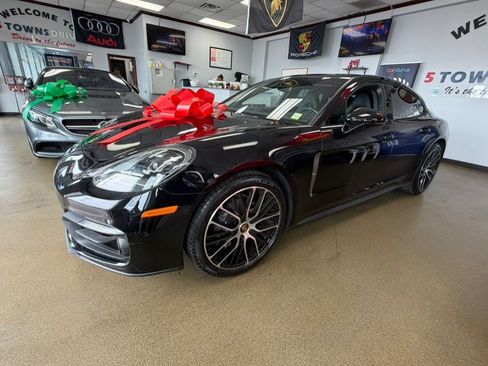 Used 2023 Porsche Panamera Platinum Edition RWD image 7
