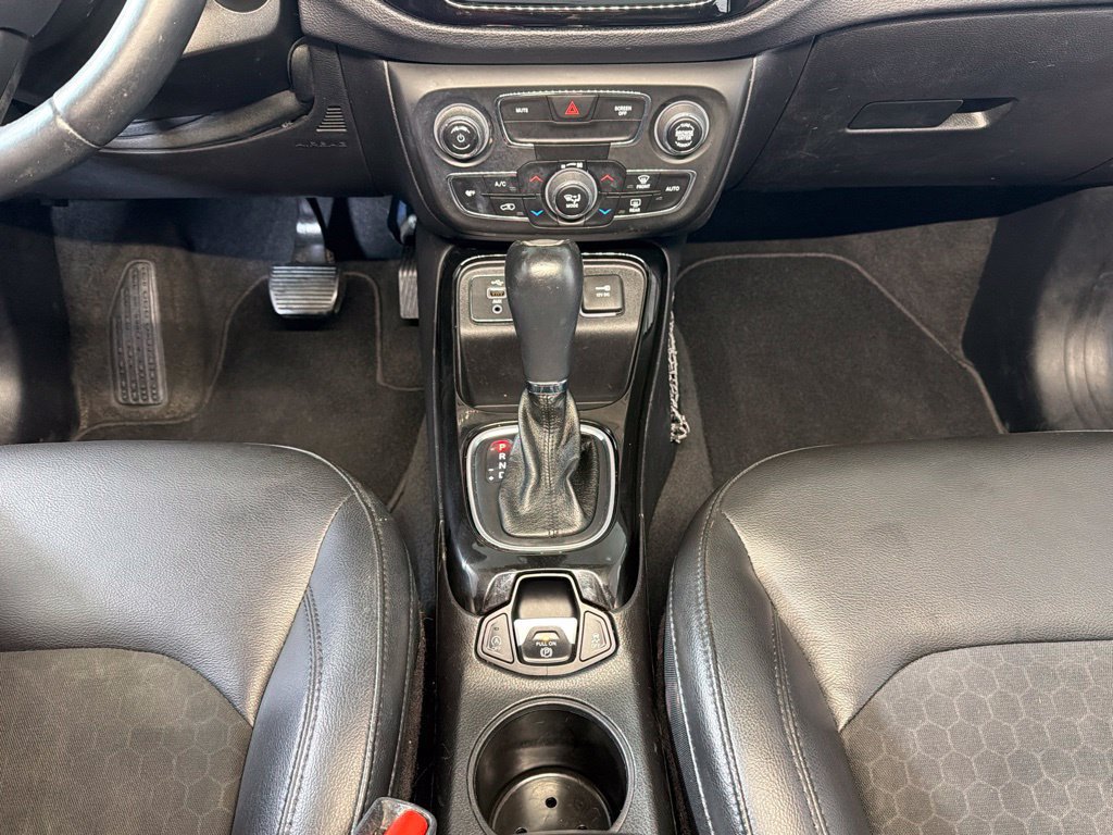 Used 2018 Jeep Compass Latitude w/ Popular Equipment Group FWD image 15