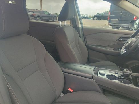 Used 2023 Nissan Rogue S AWD/4WD image 19