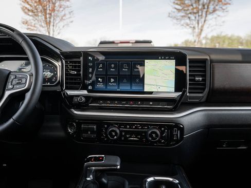 New 2026 Chevrolet Silverado 1500 High Country w/ High Country Premium Package AWD/4WD image 14