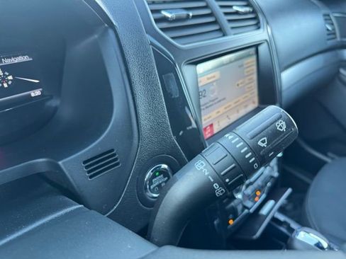 Used 2019 Ford Explorer XLT w/ Equipment Group 201A image 24