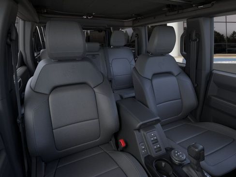 New 2026 Ford Bronco Outer Banks w/ Sasquatch Package AWD/4WD image 10