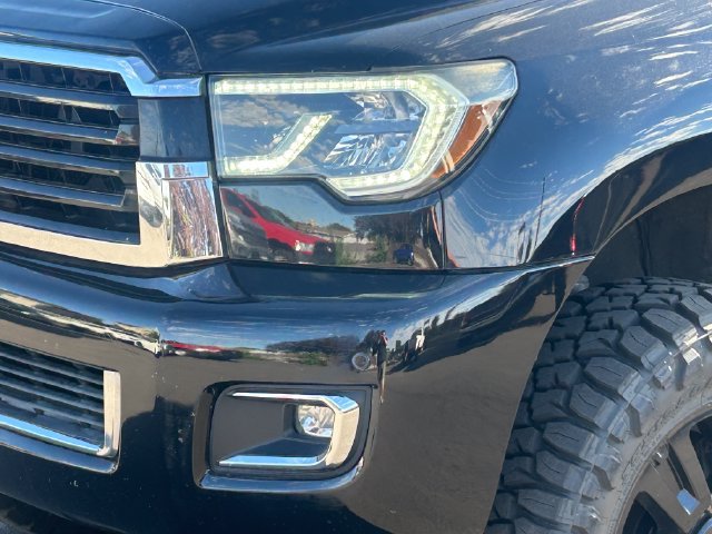 Used 2019 Toyota Sequoia TRD Sport w/ TRD Sport Premium Package AWD/4WD image 10