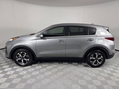 Used 2020 Kia Sportage LX image 9