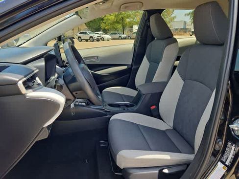 Used 2025 Toyota Corolla LE FWD image 14