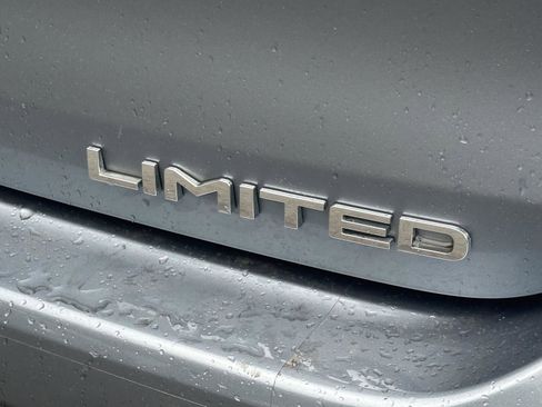Used 2023 Toyota Highlander Limited AWD/4WD image 49