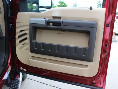 Used 2015 Ford F250 Lariat w/ Lariat Interior Package AWD/4WD image 29