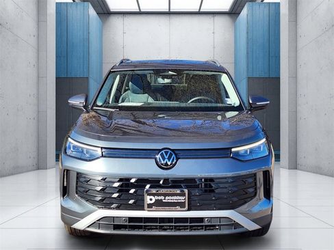 New 2026 Volkswagen Tiguan SE image 21