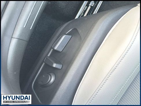 New 2026 Hyundai Elantra Limited FWD image 16