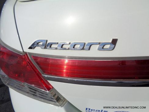 Used 2011 Honda Accord EX-L image 5