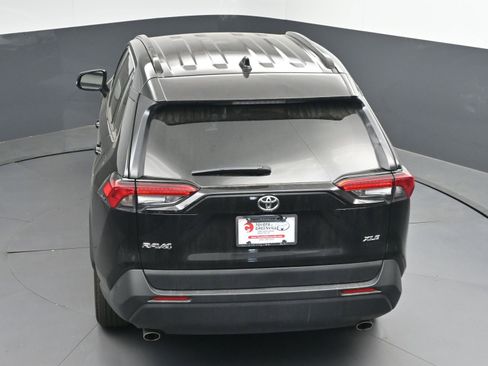 Certified 2025 Toyota RAV4 XLE FWD image 35