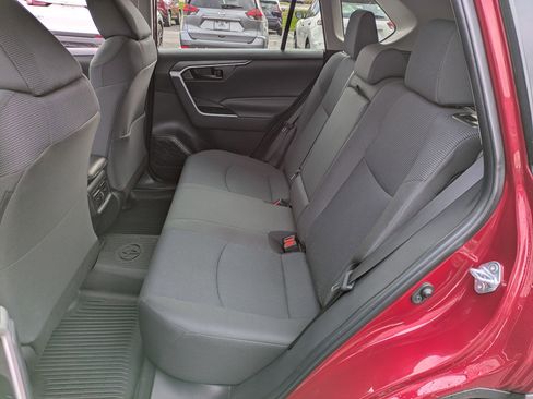 Used 2023 Toyota RAV4 LE image 17