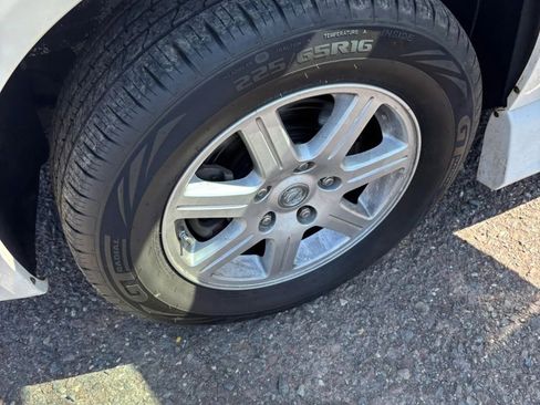 Used 2010 Chrysler Town & Country Touring image 71