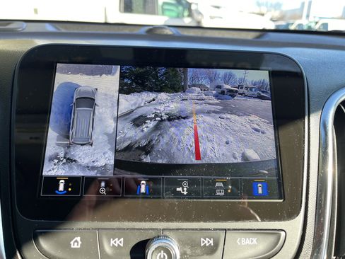 Used 2024 Chevrolet Equinox LT image 24