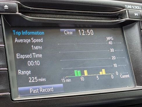 Used 2018 Toyota RAV4 XLE FWD image 7