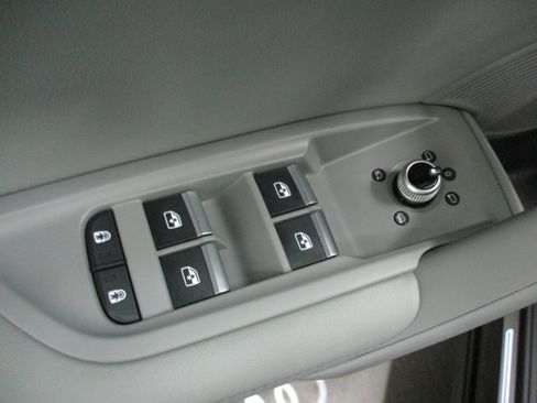 Used 2022 Audi Q5 2.0T Premium Plus image 18